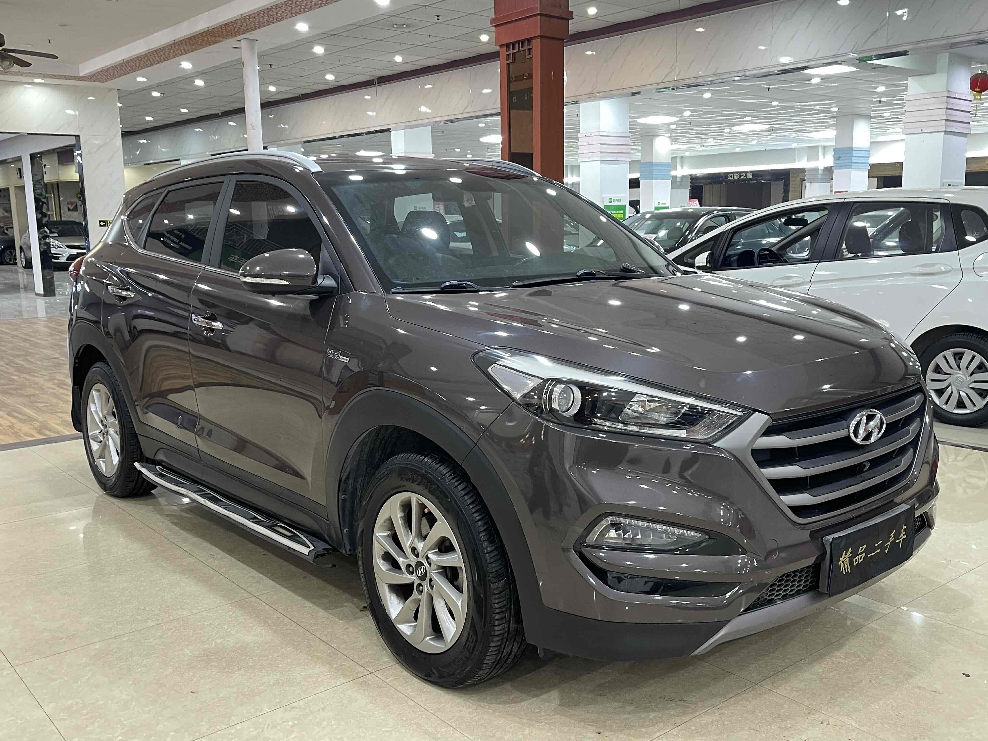 Hyundai Tucson 1.6T à double embrayage et deux roues motrices